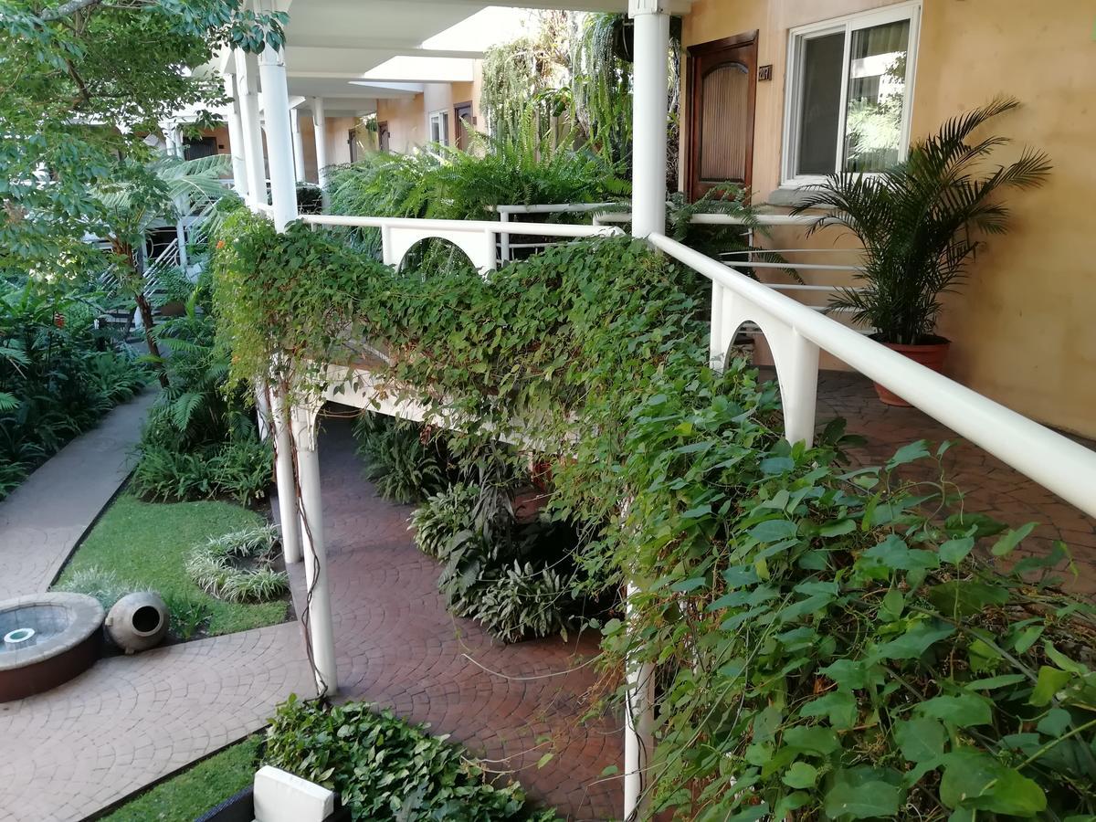 Hotel Ciudad Vieja Guatemalaváros Kültér fotó