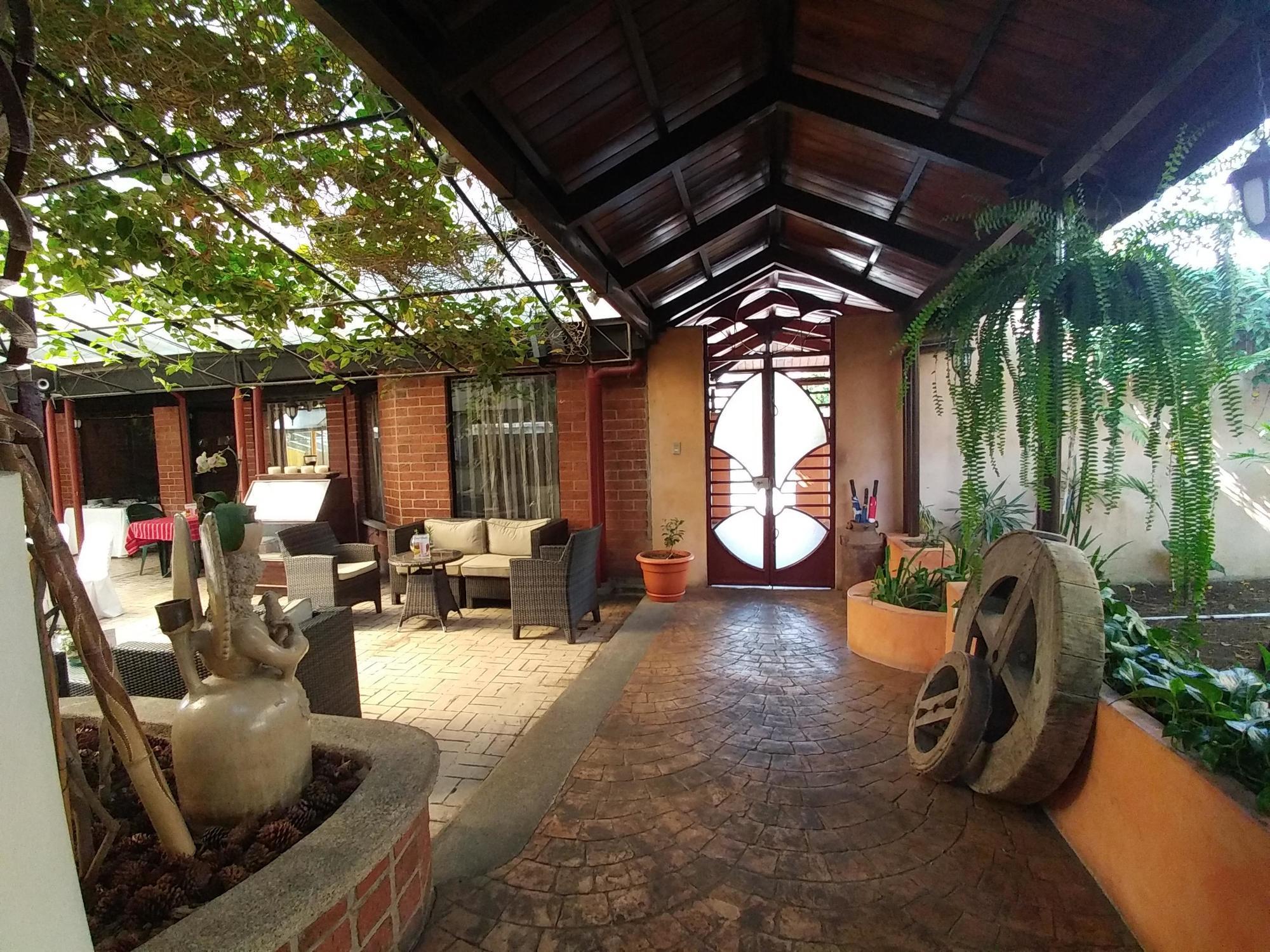 Hotel Ciudad Vieja Guatemalaváros Kültér fotó