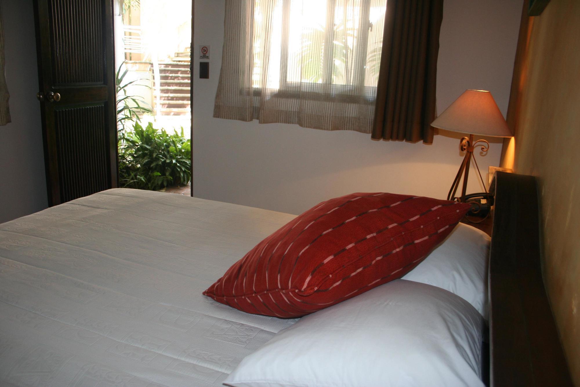 Hotel Ciudad Vieja Guatemalaváros Kültér fotó